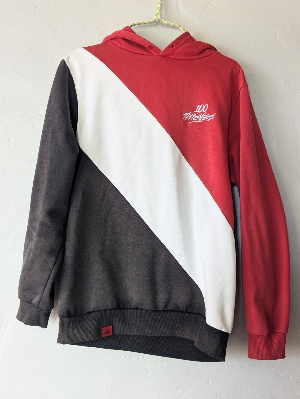 100 Thieves Colorblock Hoodie Red White Black Pullover Size Small